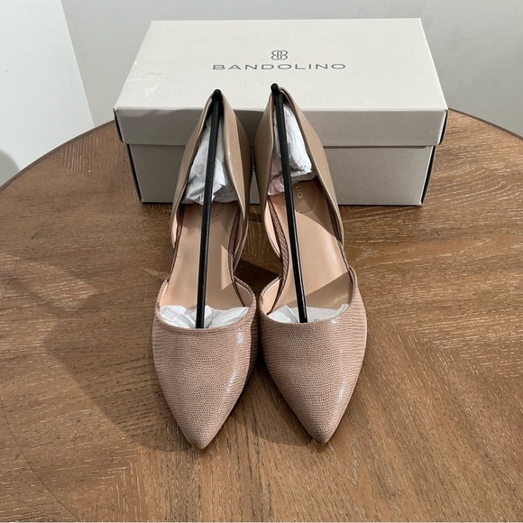 Elegant Beige Women's Pumps - Picture 6 of 7